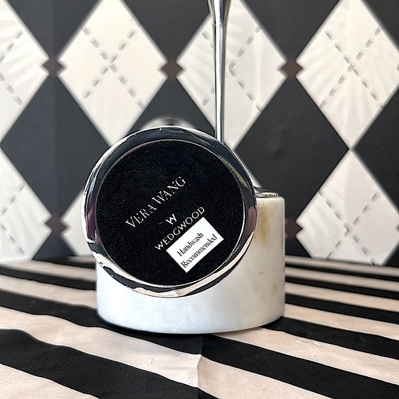 Vera Wang “With Love” Champagne Flutes – Pair | Silver Stem - Picture 10 of 12